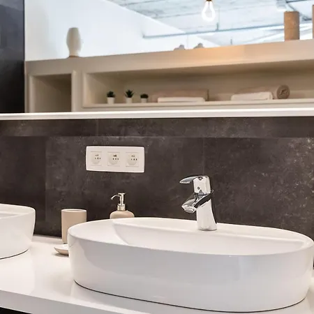 ベッド・アンド・ブレックファスト Le Garage ティユー